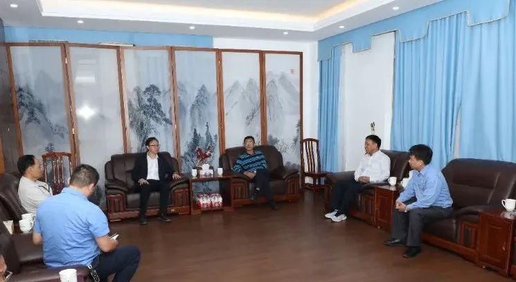 海南省总工会到918博天堂发展新春慰问.jpg