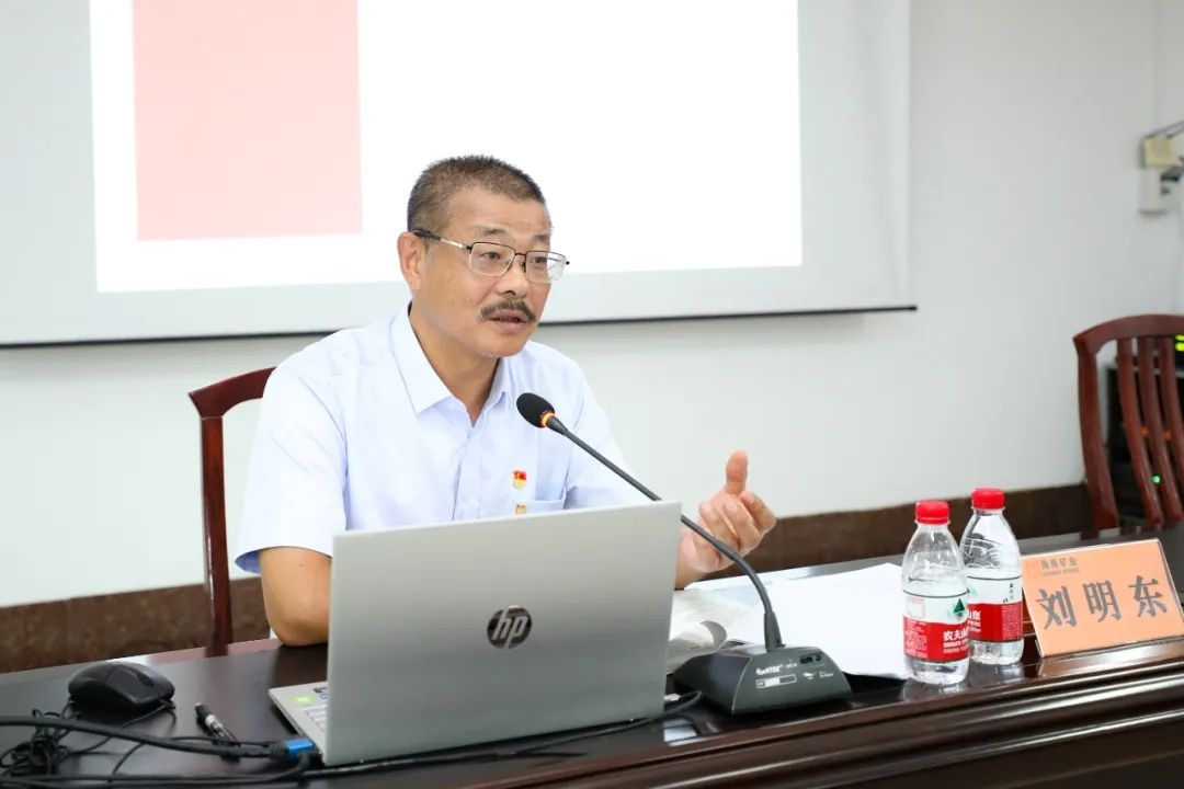 刘明东讲授党纪进建教育专题党课2_副本.jpg