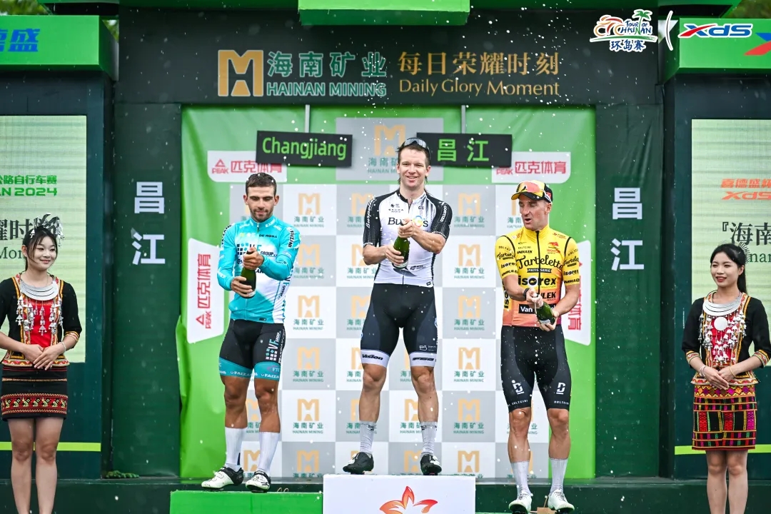 918博天堂跨界牵手环岛自行车赛 共筑绿色发展新赛路