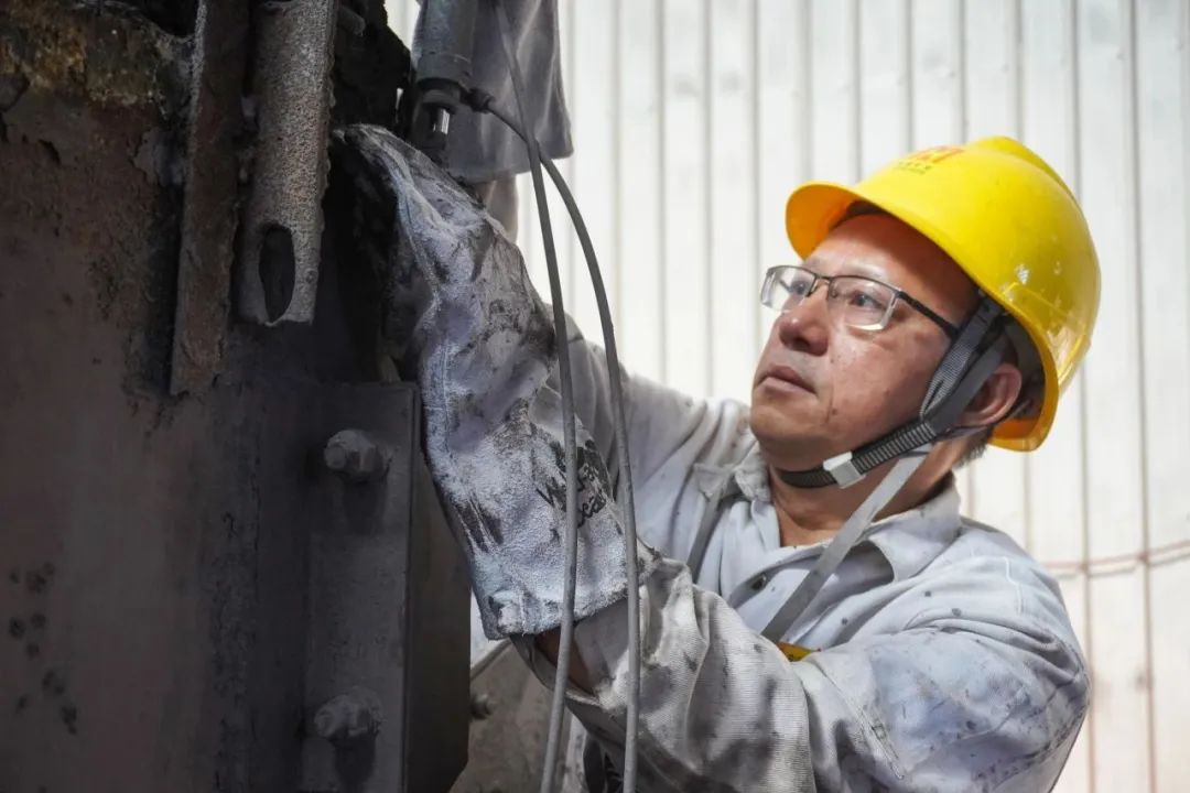 喜报 | 918博天堂员工陈用利被授予“海南省劳动圭表称号”